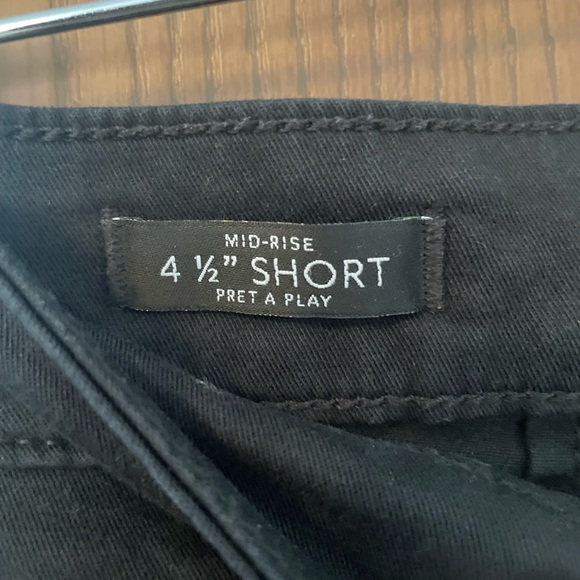 WHBM Pret a play shorts, black size 2 - Picture 3 of 4